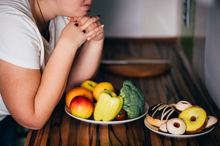 Varför vi småäter – och vad hjärnan egentligen längtar efter